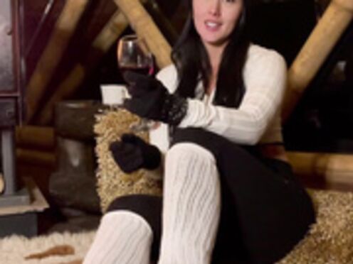 Latina Kathrin3 winter masturbation