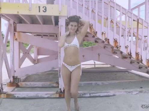 cute chroniclove outdoor video!!!